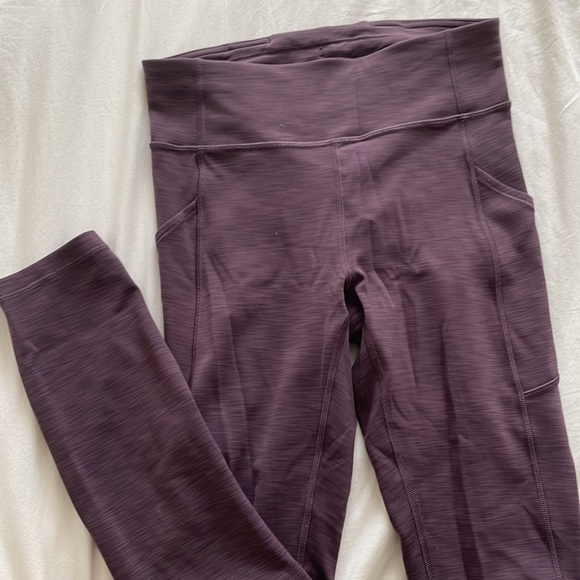 Lululemon invigorate pocket leggings - size 6 - 25inch - Picture 2 of 2